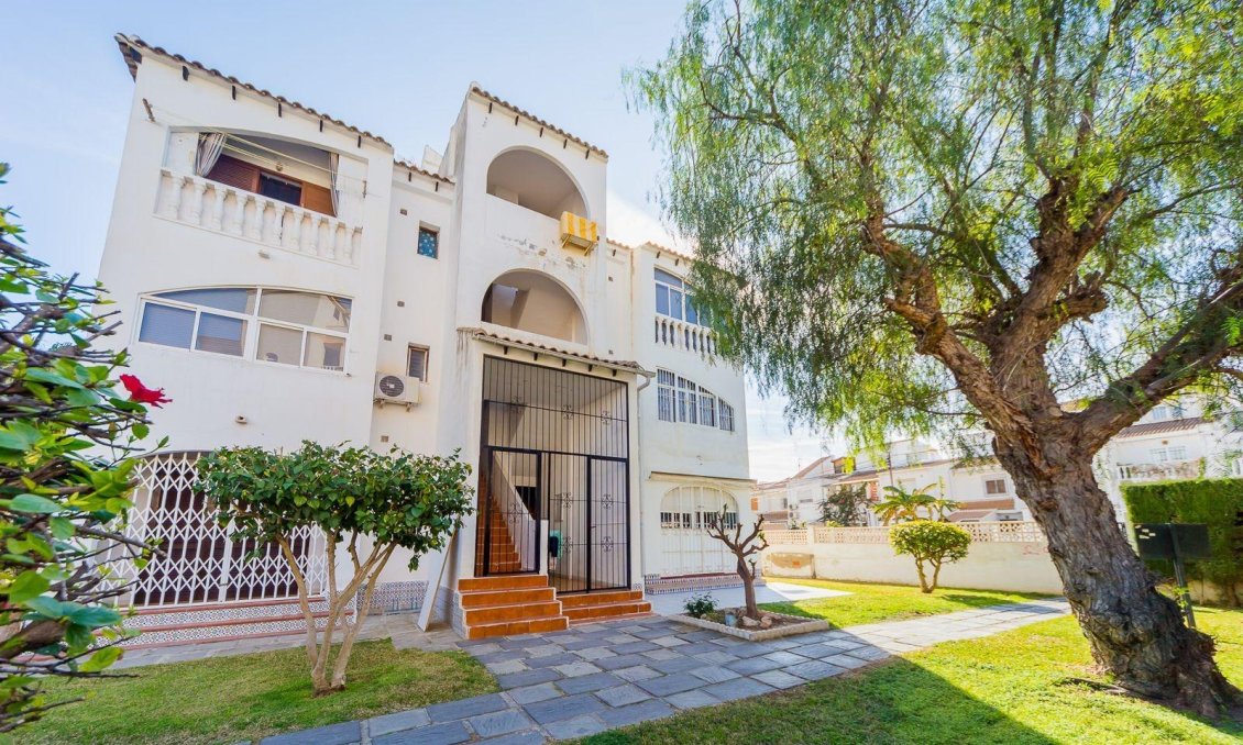 Resale - Apartment -
Torrevieja - Calas Blanca