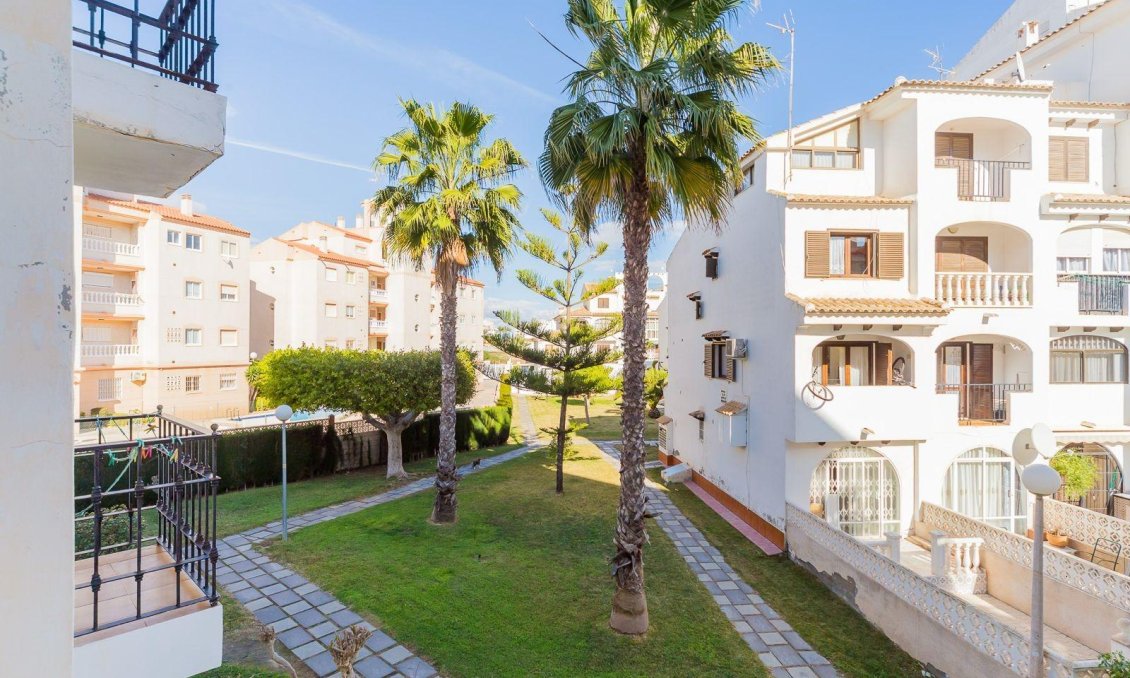Resale - Apartment -
Torrevieja - Calas Blanca