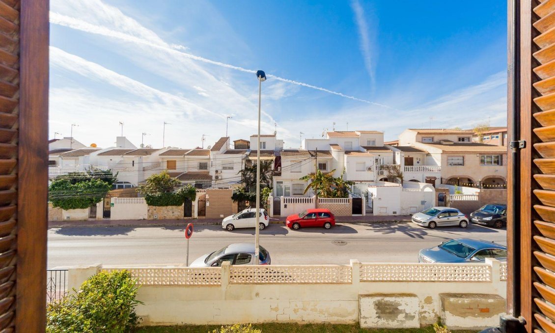Resale - Apartment -
Torrevieja - Calas Blanca