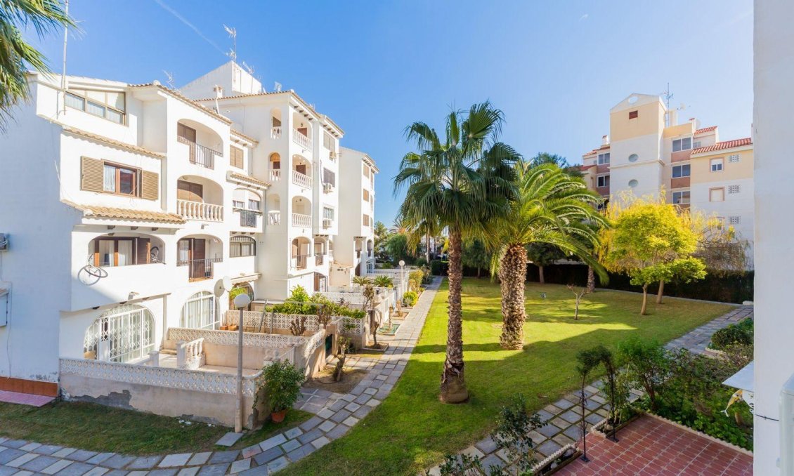 Resale - Apartment -
Torrevieja - Calas Blanca
