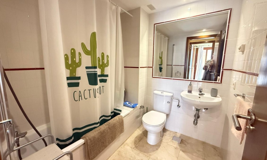 Revânzare - Apartament -
Torrevieja - Punta Prima