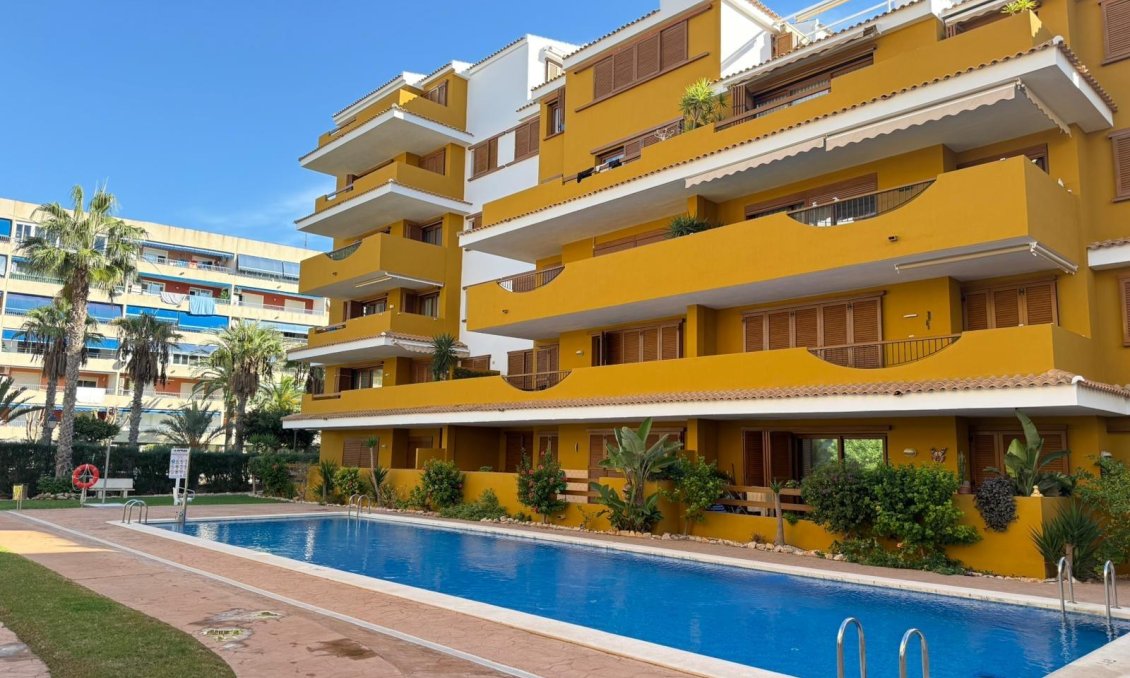Revânzare - Apartament -
Torrevieja - Punta Prima