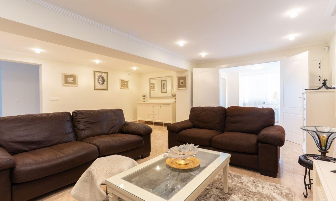 Resale - Villa -
Torrevieja - Los Balcones - Los Altos del Edén