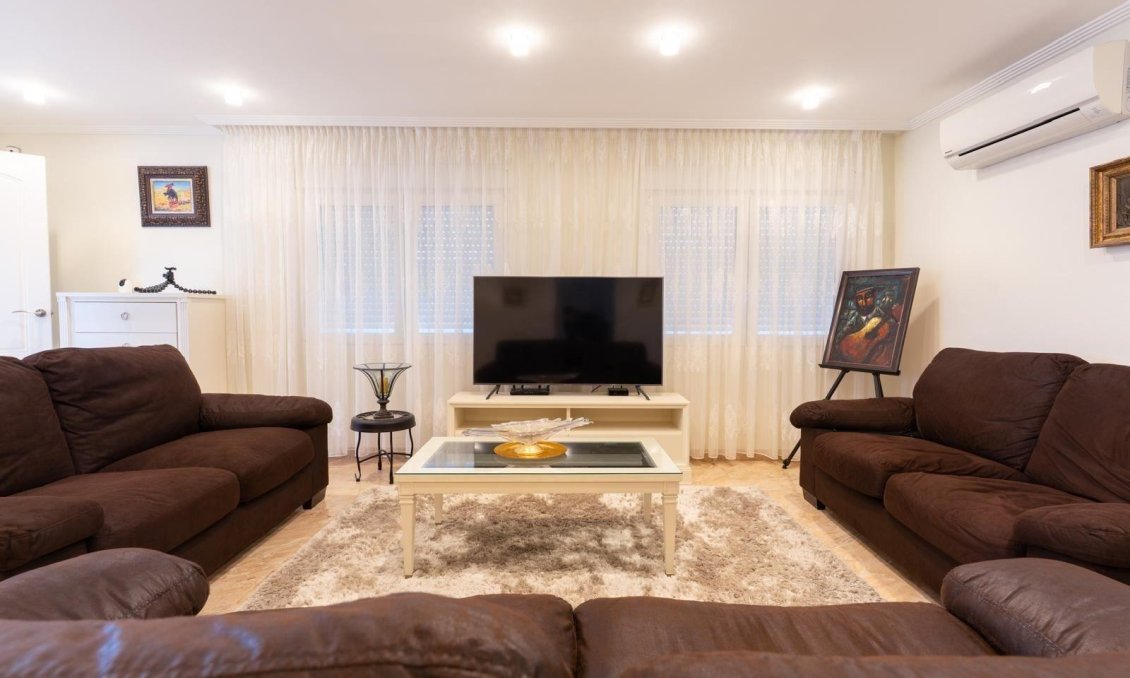 Resale - Villa -
Torrevieja - Los Balcones - Los Altos del Edén