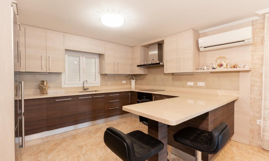 Resale - Villa -
Torrevieja - Los Balcones - Los Altos del Edén