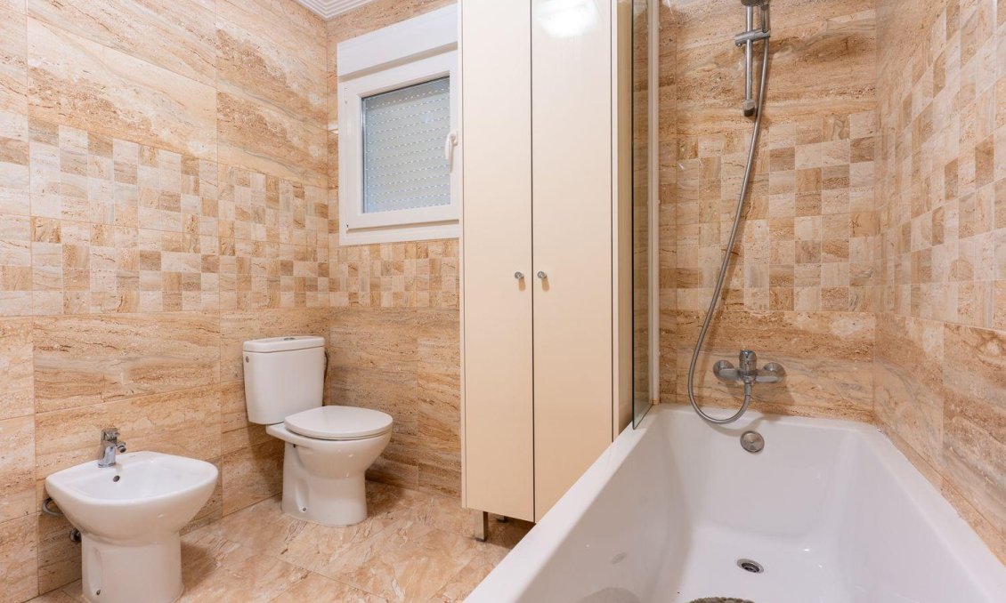 Resale - Villa -
Torrevieja - Los Balcones - Los Altos del Edén