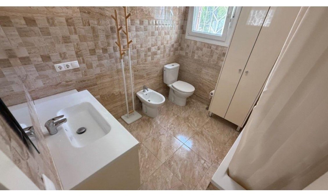 Resale - Villa -
Torrevieja - Los Balcones - Los Altos del Edén