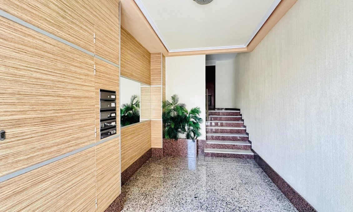 Wiederverkauf - Wohnung -
Torrevieja - Centro