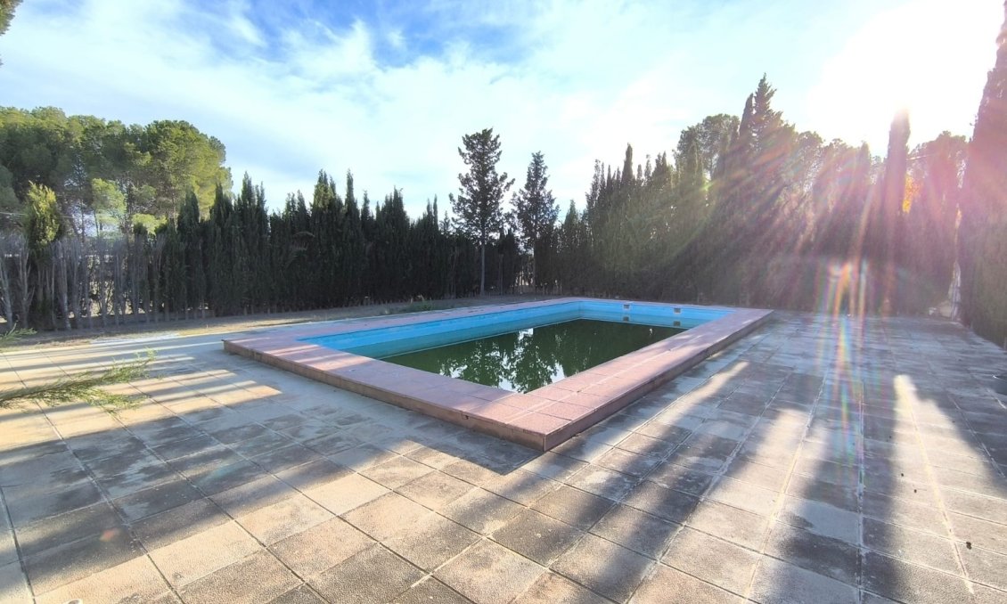 Revente - Villa -
Yecla - Inland