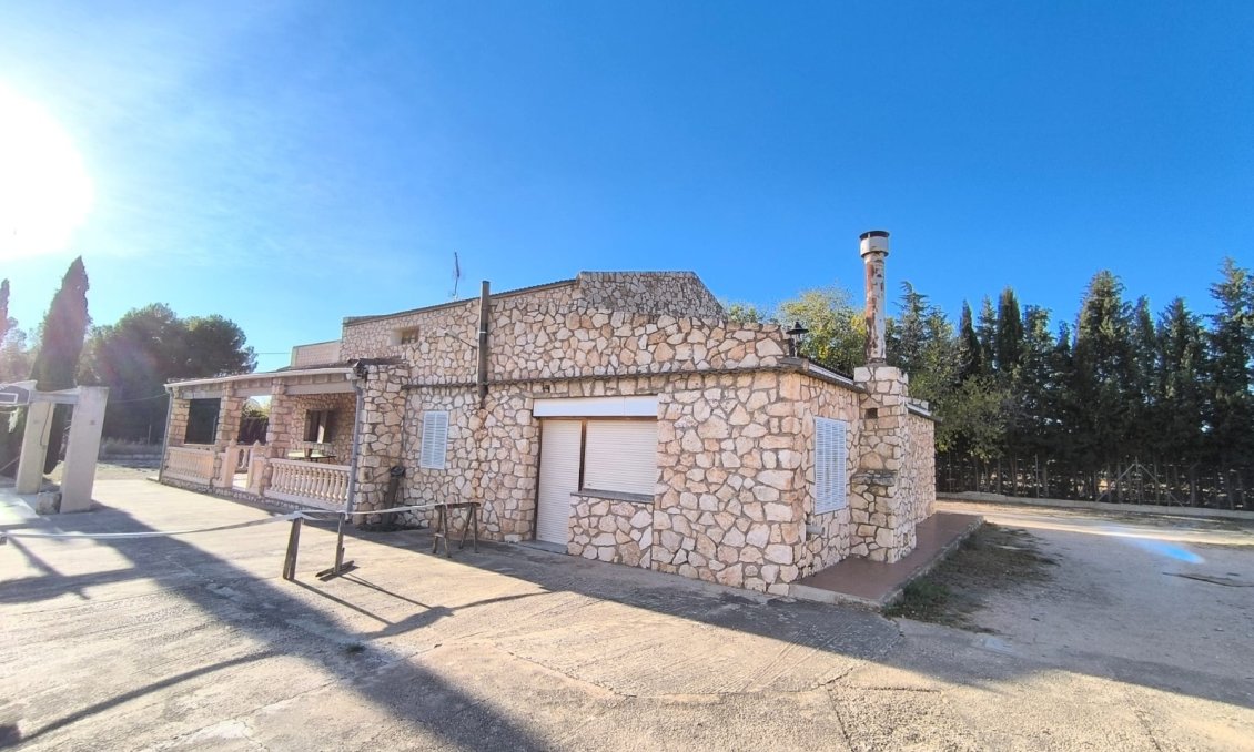 Revente - Villa -
Yecla - Inland