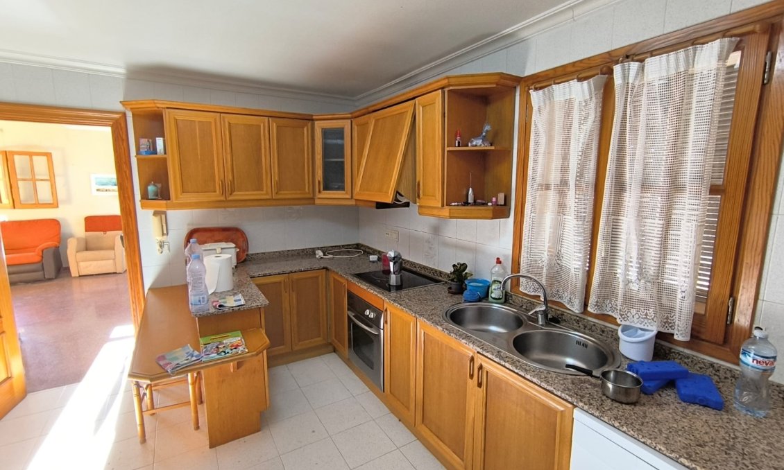 Revente - Villa -
Yecla - Inland