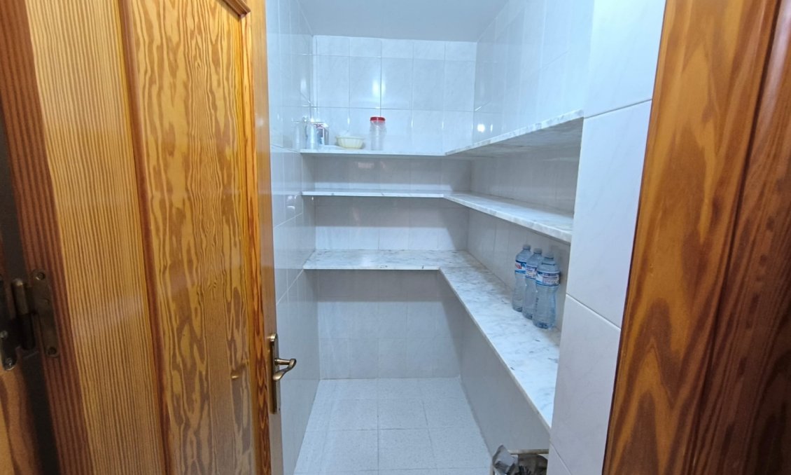 Revente - Villa -
Yecla - Inland