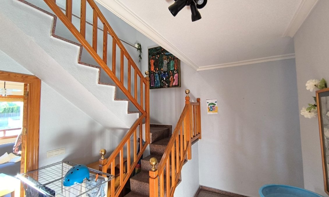 Revente - Villa -
Yecla - Inland