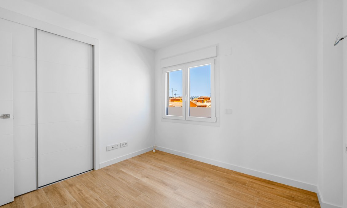 Resale - Apartment -
Punta Prima - Costa Blanca