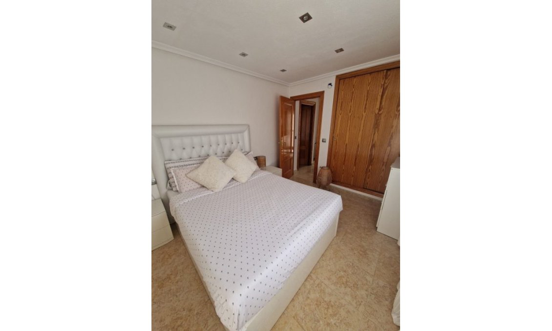 Resale - Duplex -
Playa Flamenca - Costa Blanca