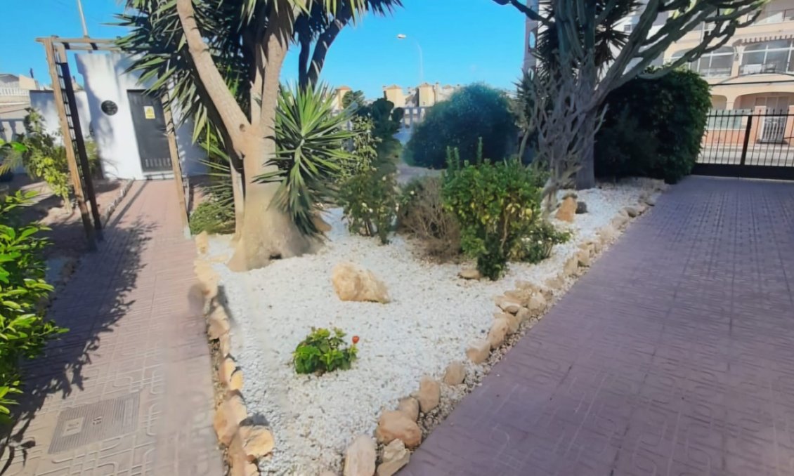 Resale - Duplex -
Playa Flamenca - Costa Blanca