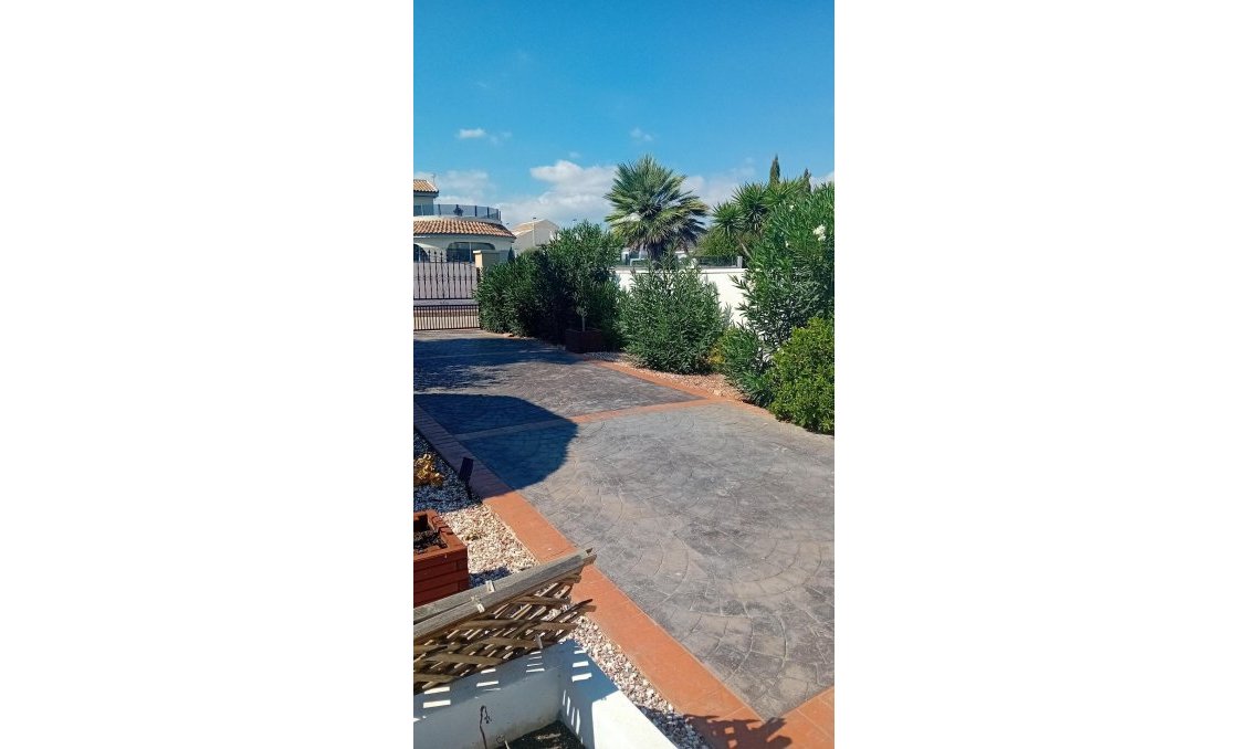 Resale - Villa -
Mazarron - Camposol