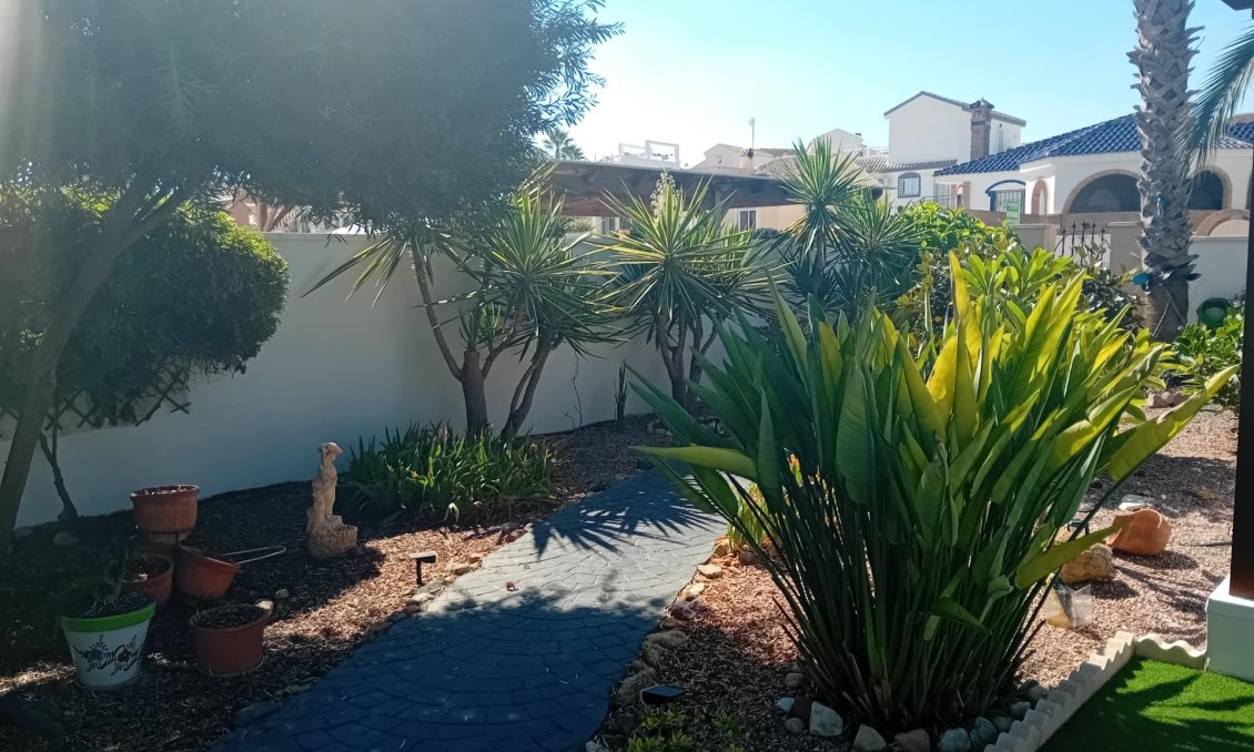 Resale - Villa -
Mazarron - Camposol