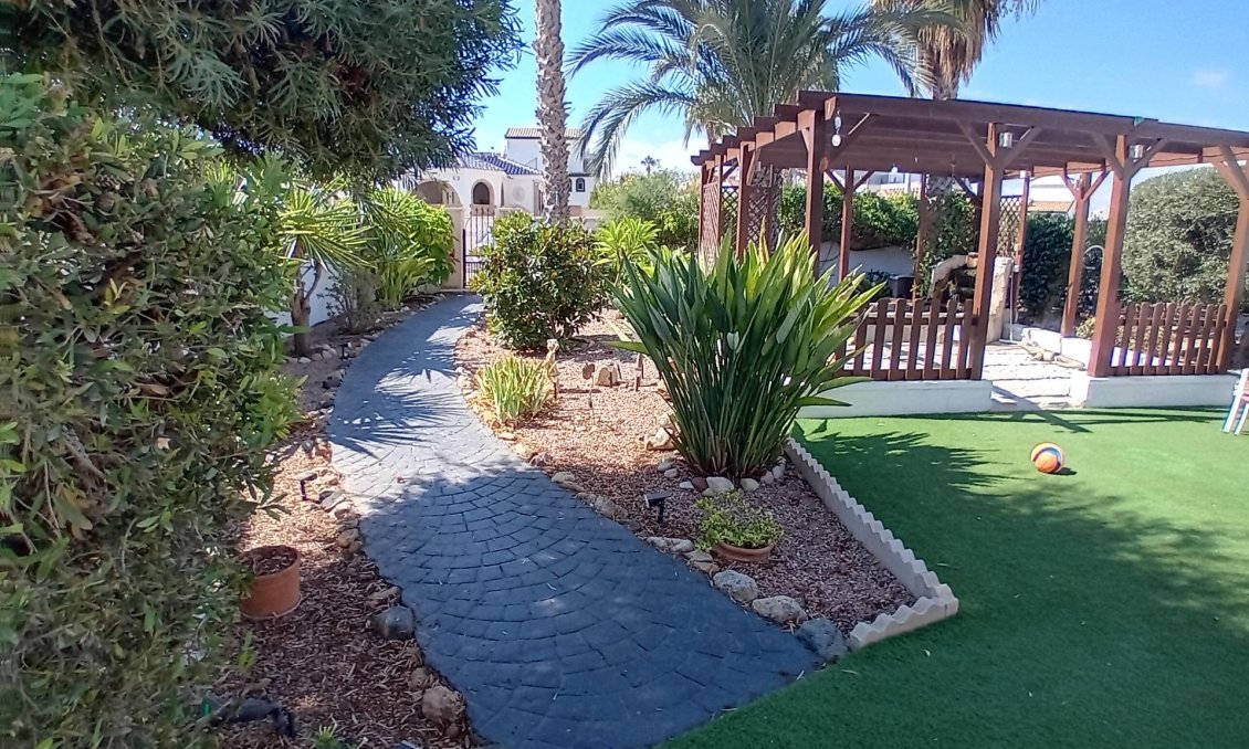 Resale - Villa -
Mazarron - Camposol