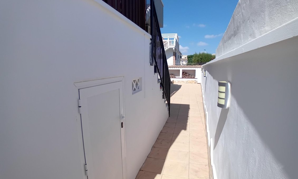 Resale - Villa -
Mazarron - Camposol