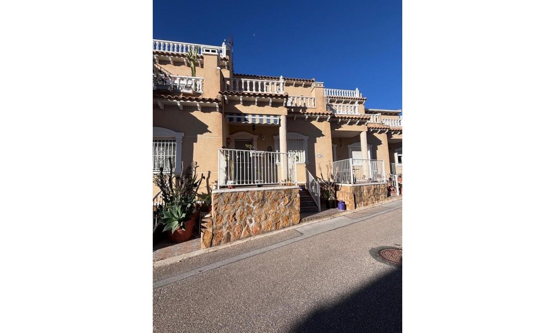 Resale - Town House -
Villamartin - Costa Blanca