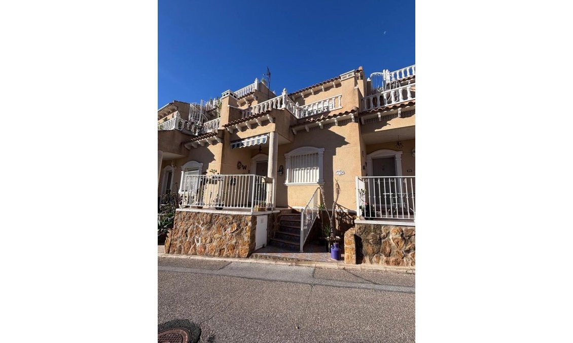 Resale - Town House -
Villamartin - Costa Blanca