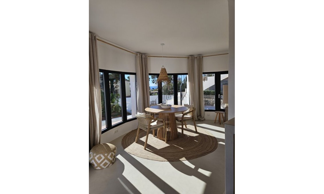 Resale - Villa -
Jávea - Costa Blanca