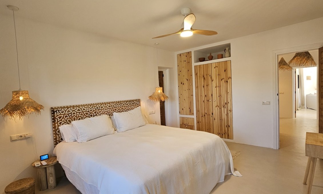 Resale - Villa -
Jávea - Costa Blanca