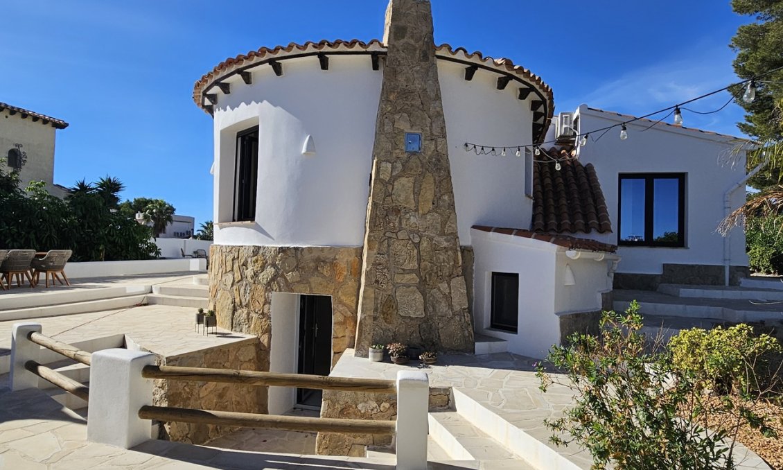 Resale - Villa -
Jávea - Costa Blanca