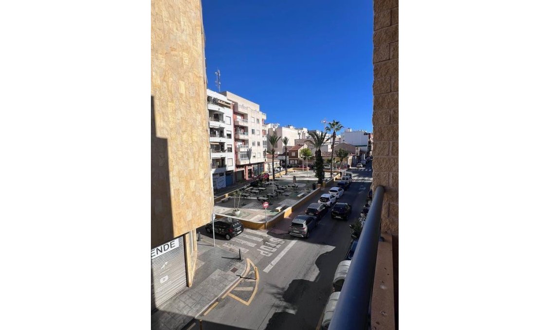 Wiederverkauf - Wohnung -
Torrevieja - CENTRO CASCO URBANO