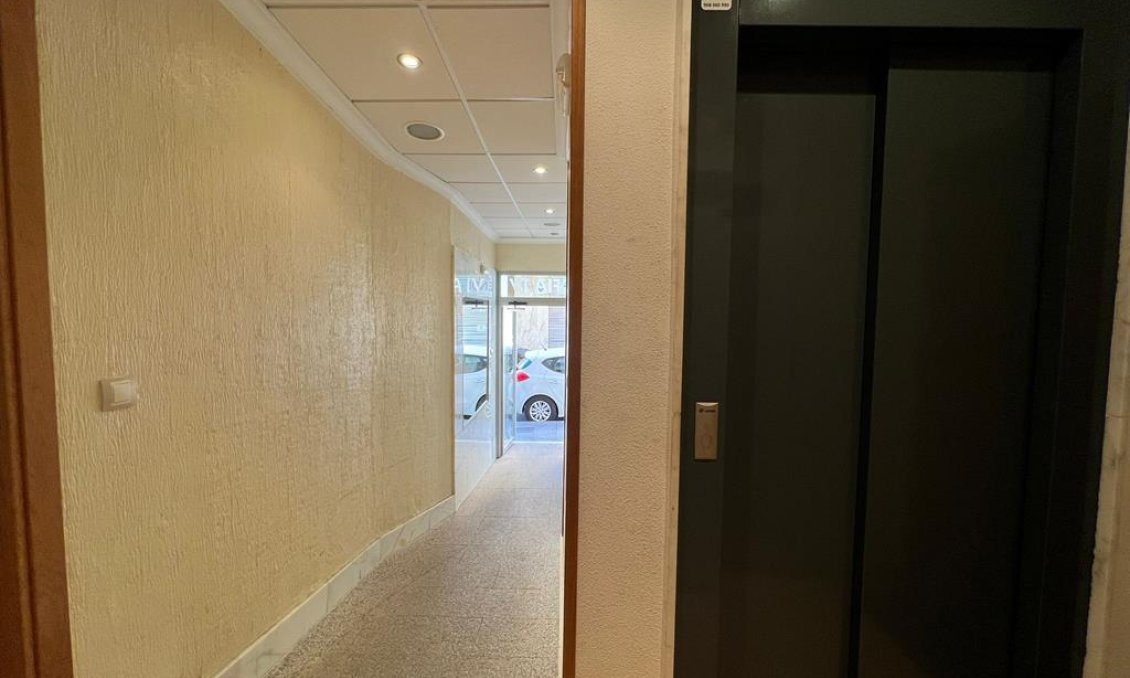 Wiederverkauf - Wohnung -
Torrevieja - CENTRO CASCO URBANO