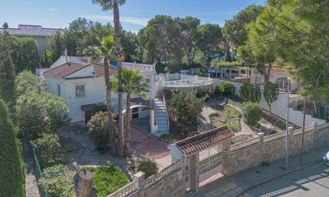 Resale - Villa -
Torrevieja - Costa Blanca