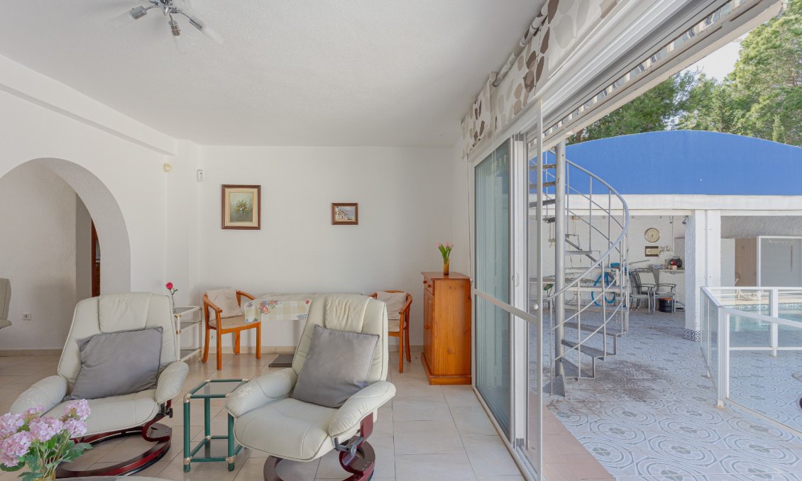 Resale - Villa -
Torrevieja - Costa Blanca