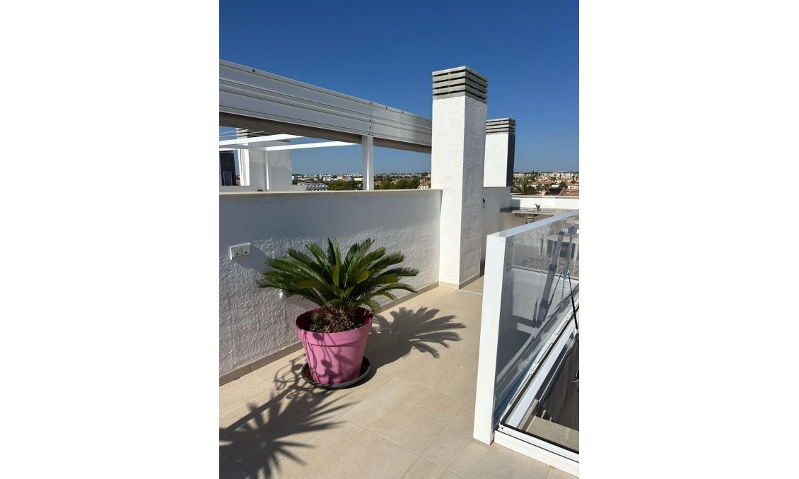 Resale - Penthouse -
Orihuela Costa - Playa Flamenca