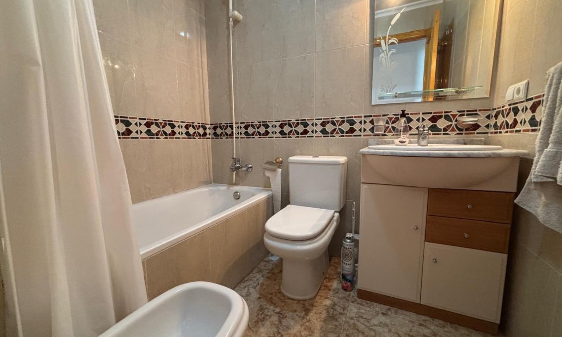 Revente - Appartement -
Torrevieja - Playa del Cura