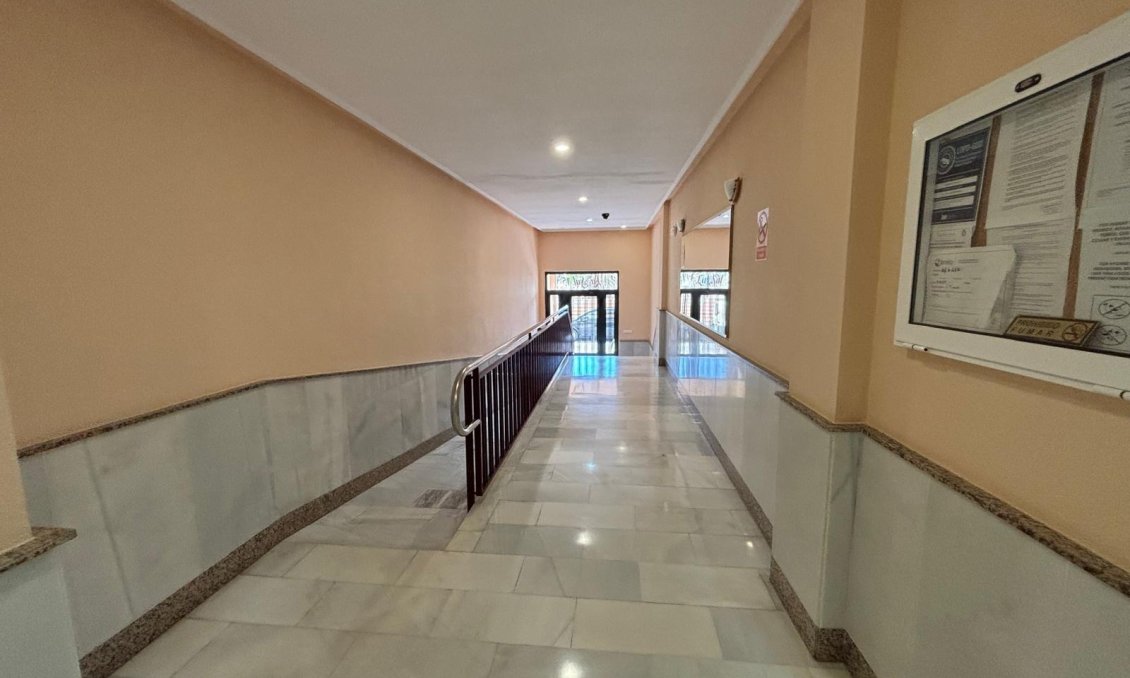 Revente - Appartement -
Torrevieja - Playa del Cura