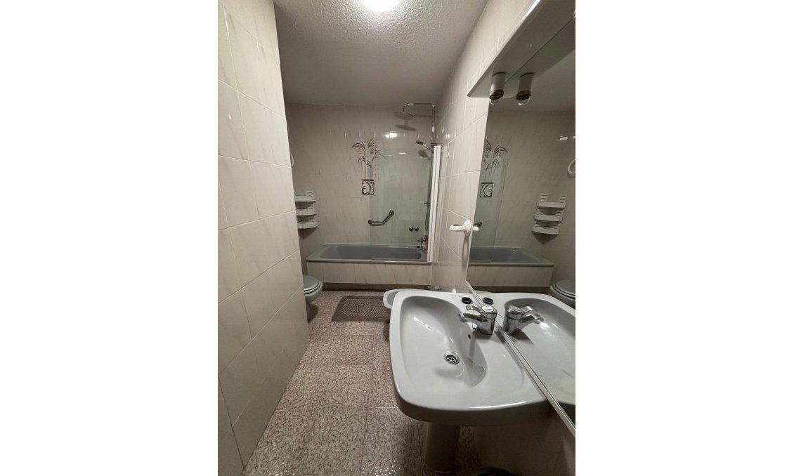 Resale - Apartment -
Torrevieja - Los Frutales