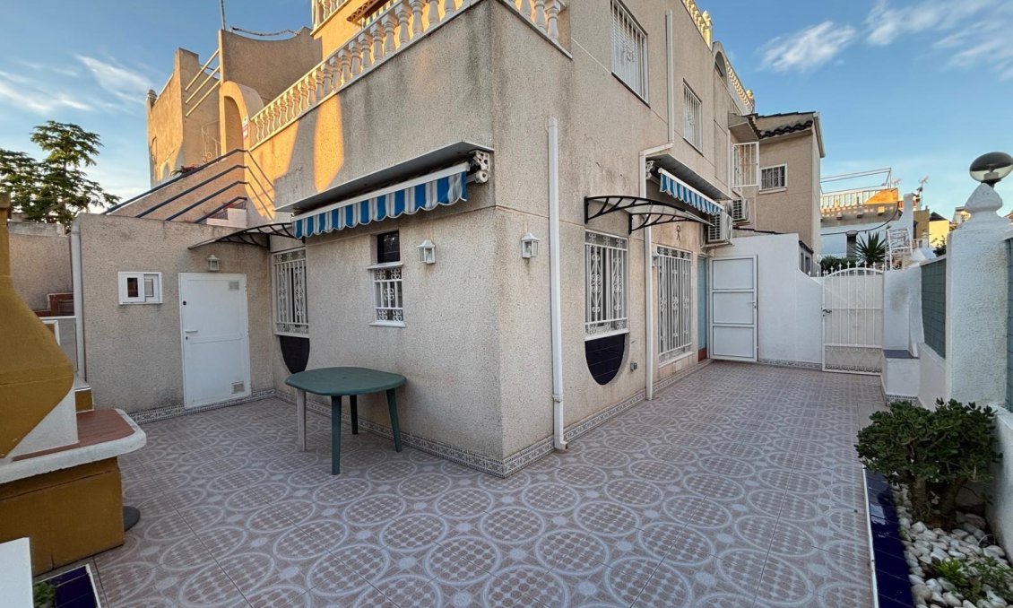 Wiederverkauf - Semi Detached -
Torrevieja - Carrefour
