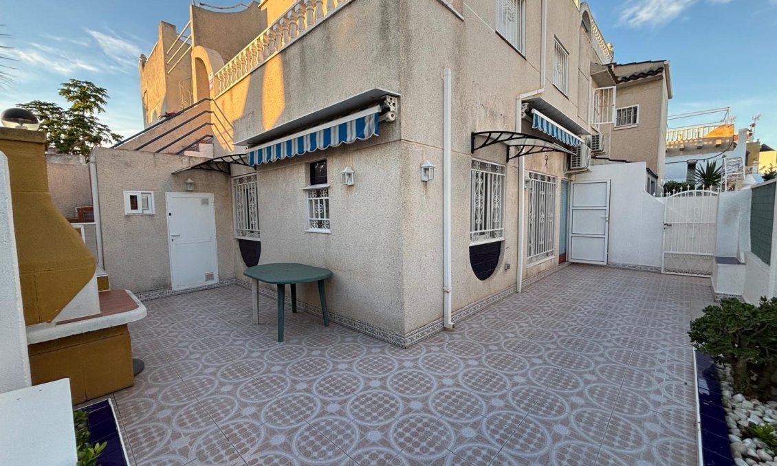 Wiederverkauf - Semi Detached -
Torrevieja - Carrefour