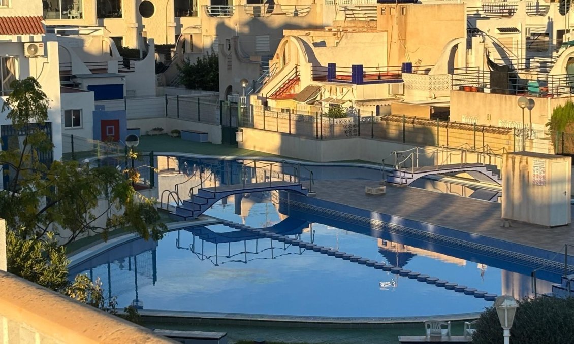 Wiederverkauf - Semi Detached -
Torrevieja - Carrefour