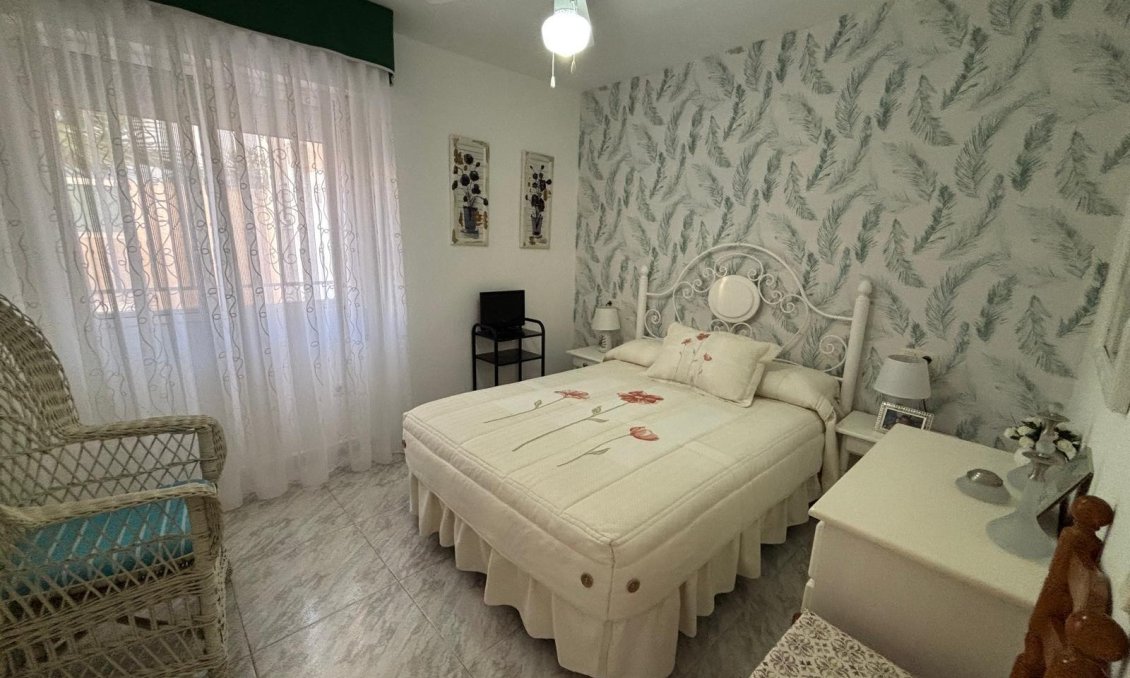 Wiederverkauf - Semi Detached -
Torrevieja - Carrefour