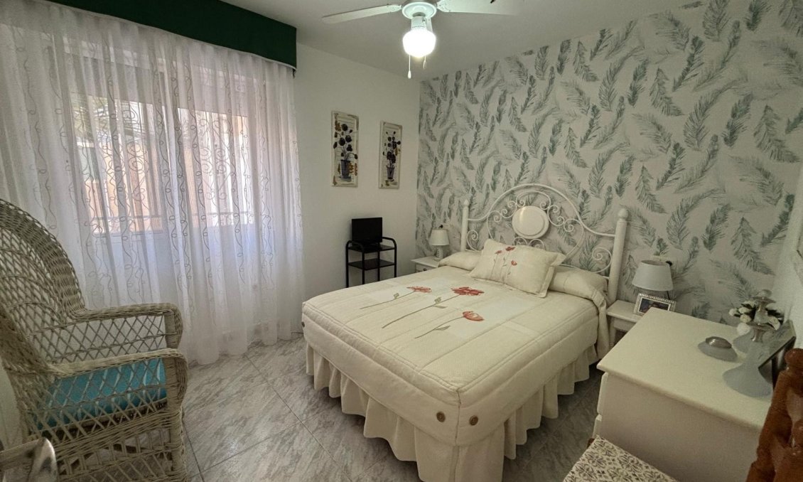 Wiederverkauf - Semi Detached -
Torrevieja - Carrefour