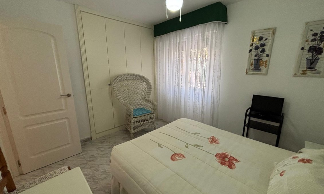 Wiederverkauf - Semi Detached -
Torrevieja - Carrefour