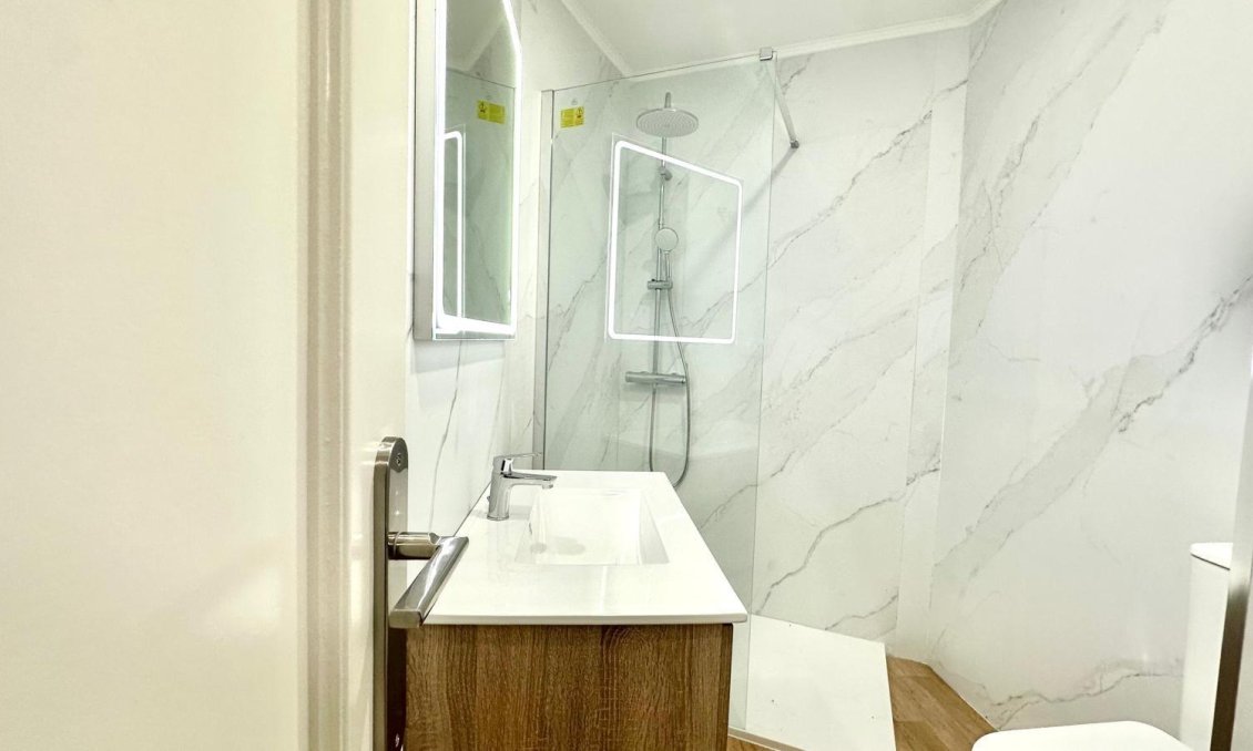 Wiederverkauf - Wohnung -
Torrevieja - La Mata Pueblo