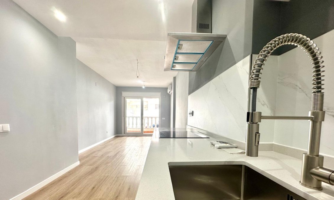 Wiederverkauf - Wohnung -
Torrevieja - La Mata Pueblo