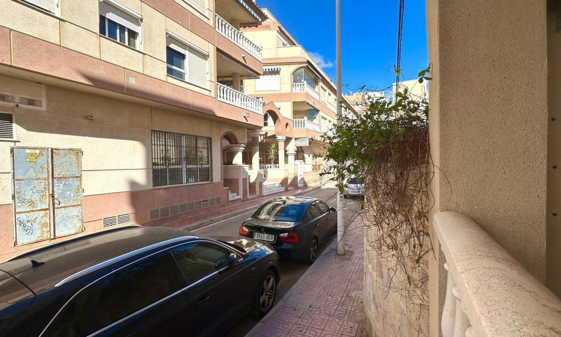 Wiederverkauf - Wohnung -
Torrevieja - La Mata Pueblo