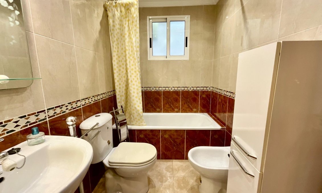Resale - Apartment -
Torrevieja - PARQUE DE LAS NACIONES