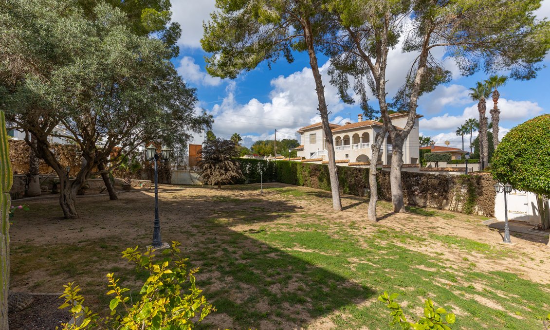 Revente - Villa -
Orihuela Costa - Costa Blanca