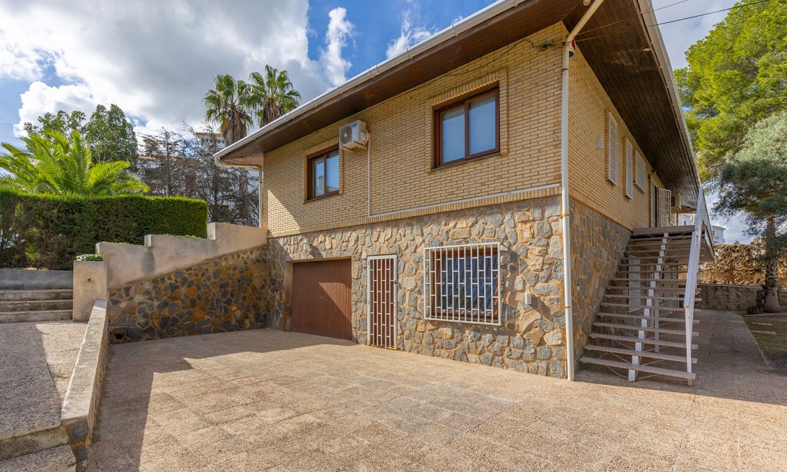 Revente - Villa -
Orihuela Costa - Costa Blanca