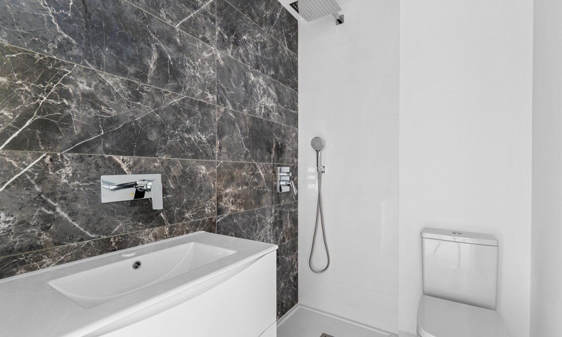 Wiederverkauf - Wohnung -
San Miguel de Salinas - Inland